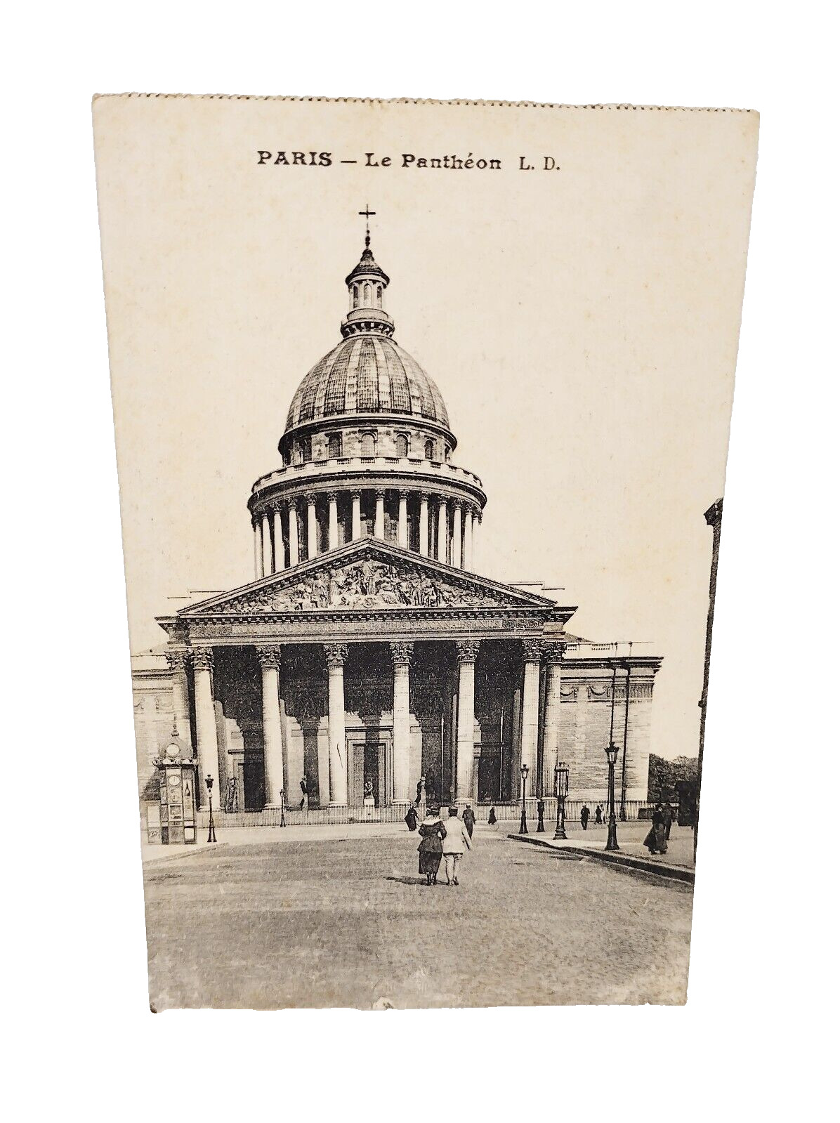 Paris - Le Pantheon L. D.  Vintage  Post Card