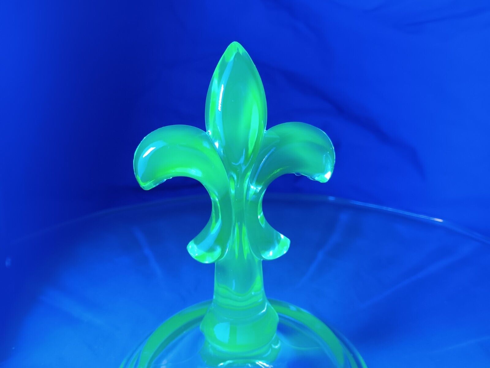 Fostoria Fairfax Uranium Glass Fleur De Lis Green Depression Vaseline