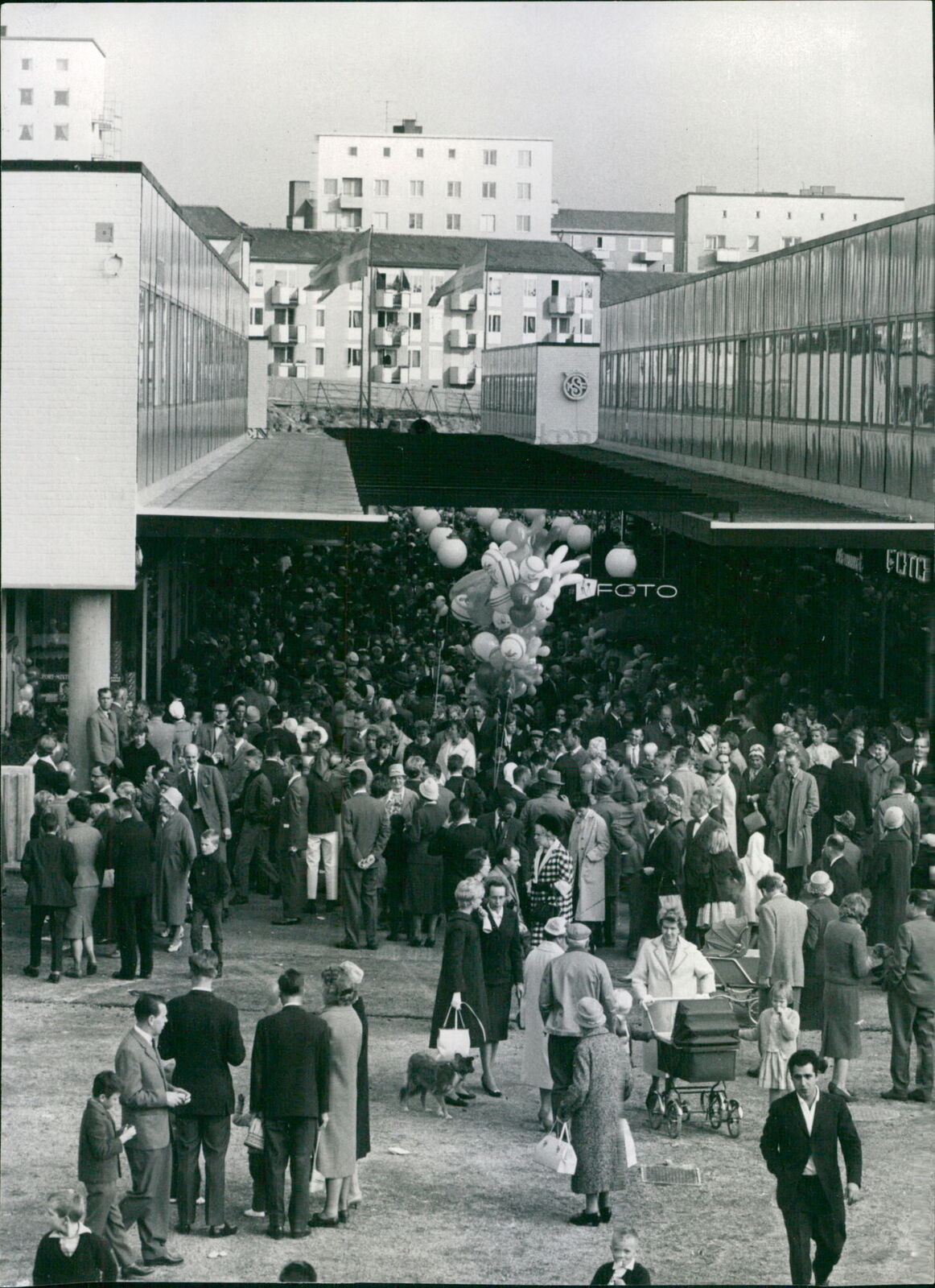 Opening of Fruängens center - Vintage Photograph 2350728