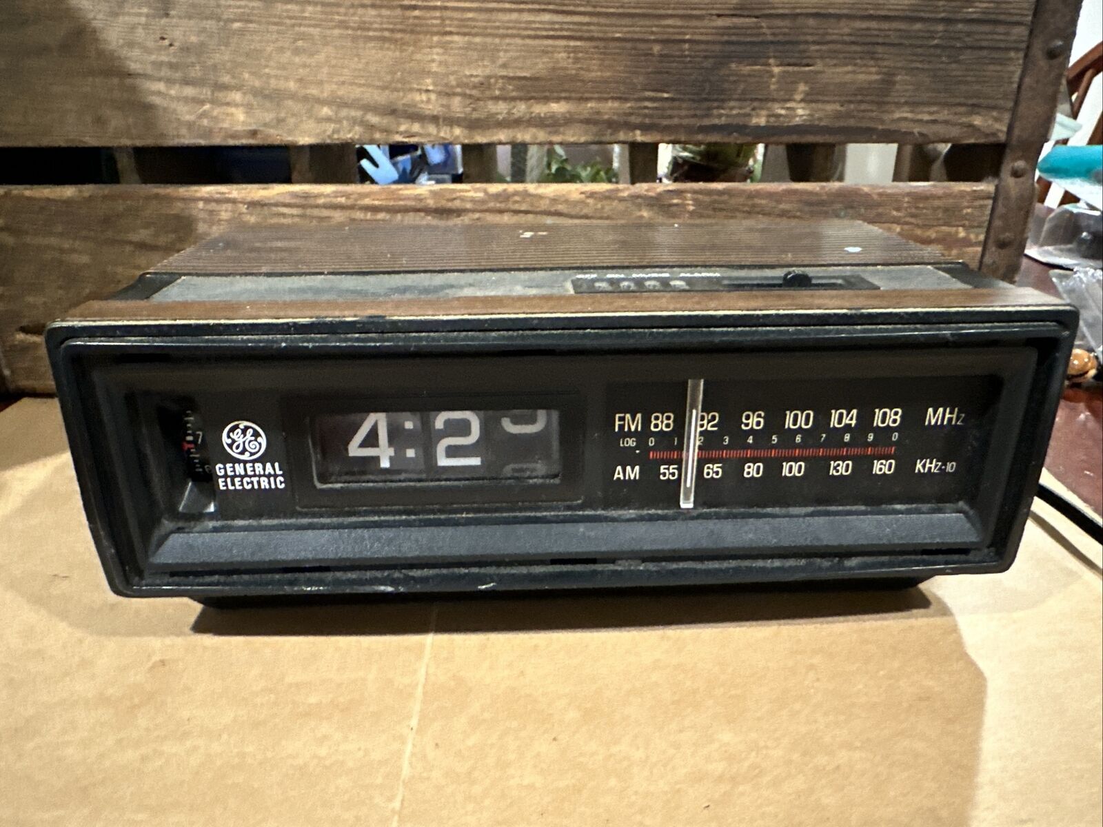 Vintage General Electric Flip Clock Radio / Alarm  Clock
