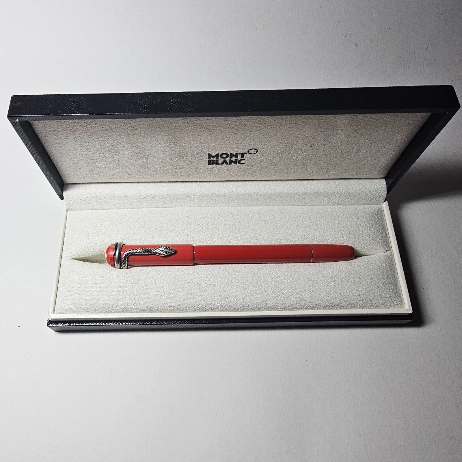MONTBLANC Heritage Collection Coral Snake Special Edition