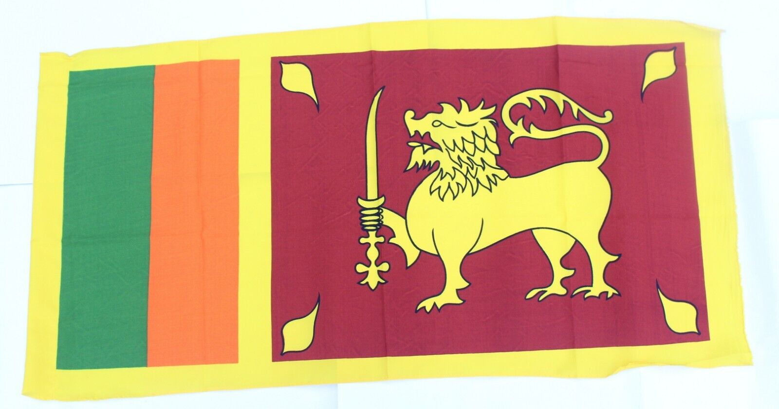 SRI LANKA/SRI LANKAN NATIONAL FLAG LARGE SIZED : 111CMX 55CM CRICKET BRAND NEW