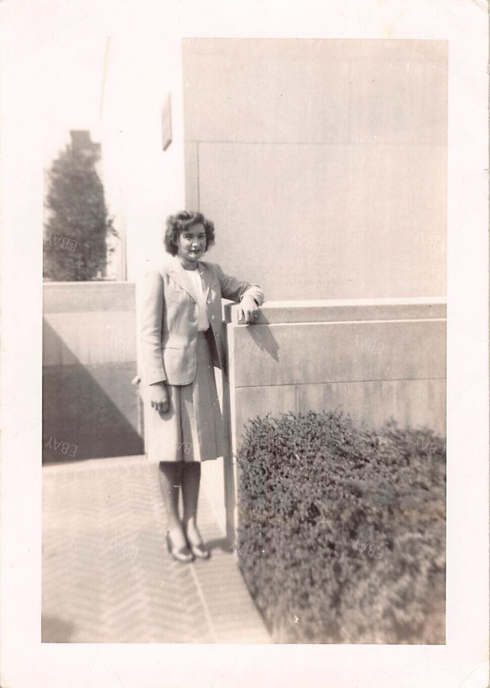 Old Photo Snapshot Pretty Woman In A Formal Business Attire #23 Z38