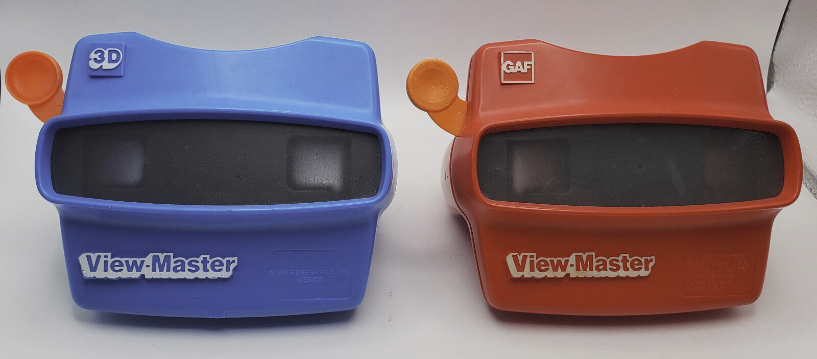 Set of 2 Authentic VIEW-MASTER VIEWERS Red & Blue - Works Great