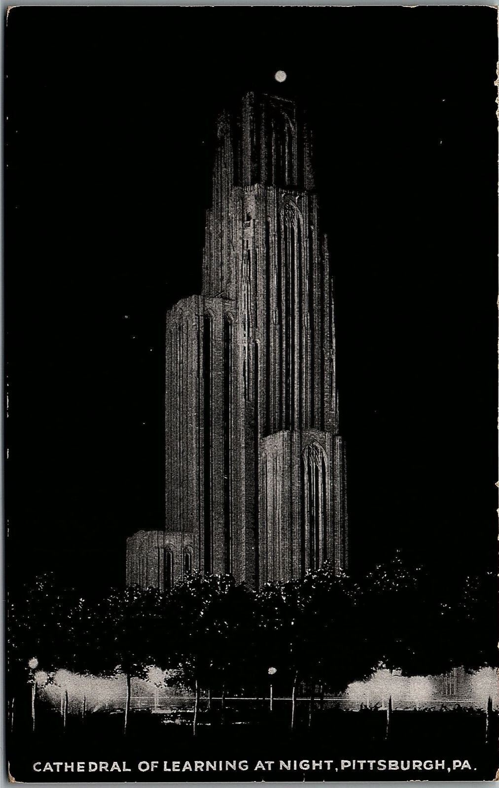 1933 PITTSBURGH PA CATHEDRAL OF LEARNING UNIV OF PITTSBURGH POSTCARD 26-117