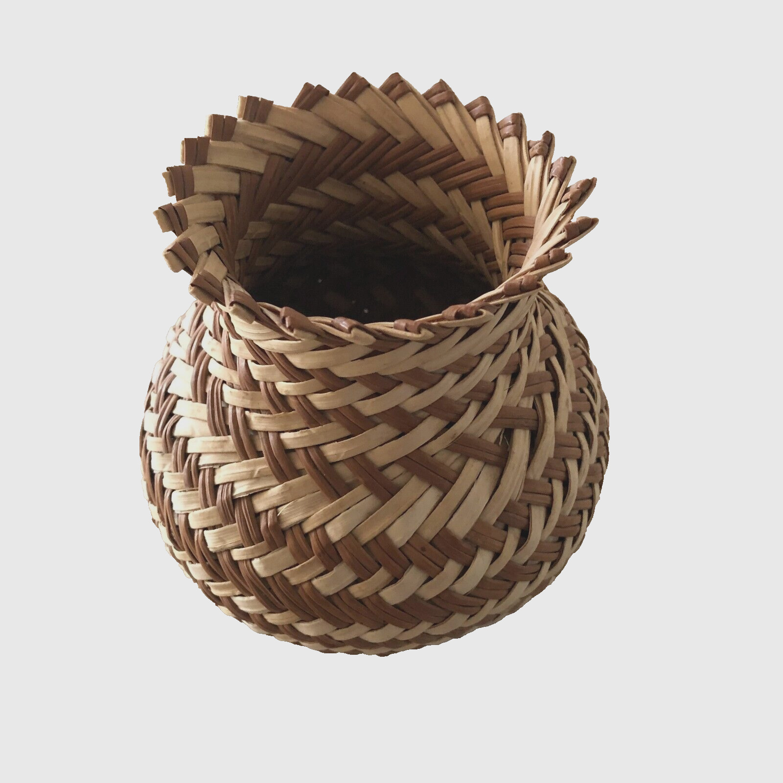 TARAHUMARA Indian Hand Woven Pine Needle Leaf Folk Art Basket