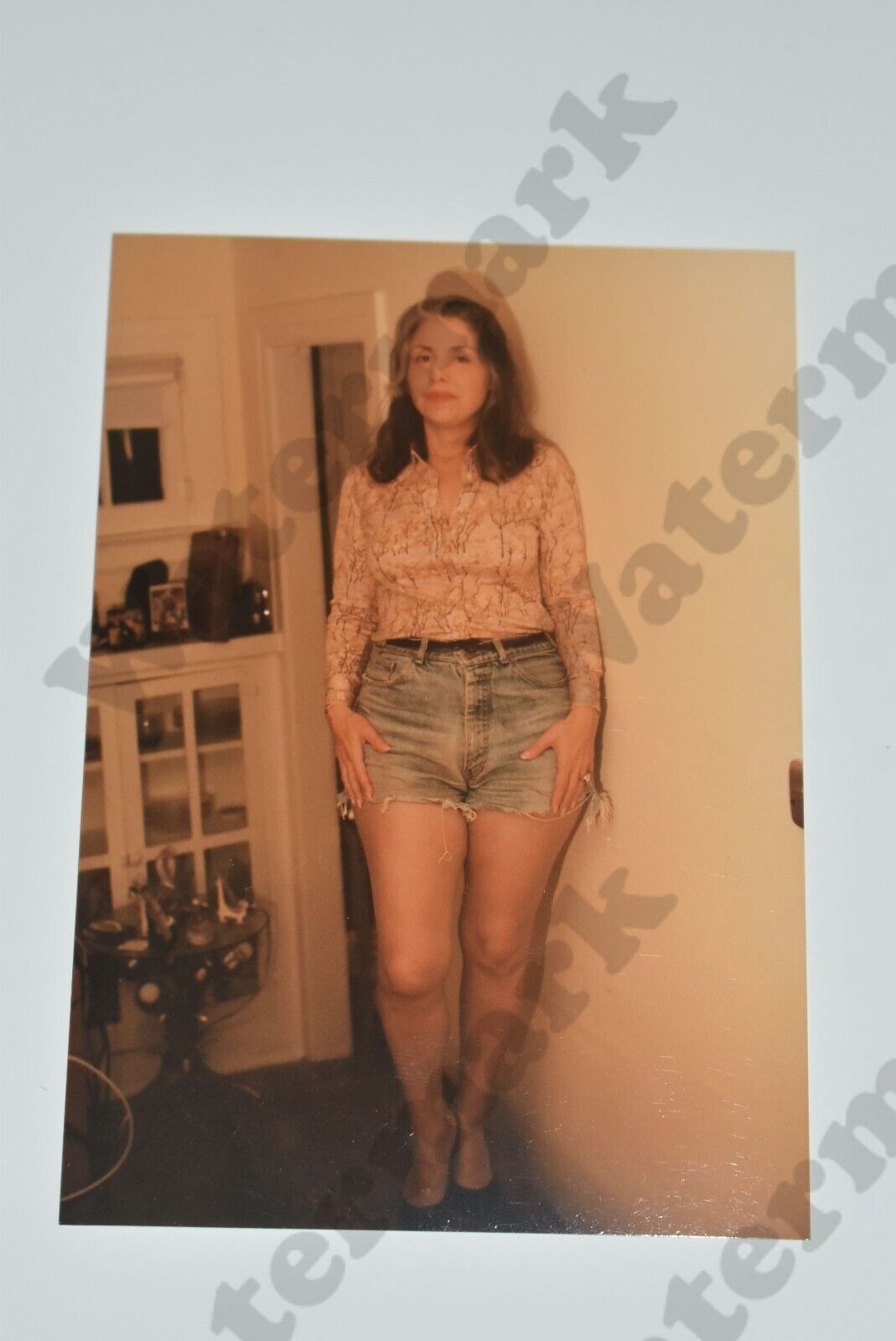 curvy mature woman in jean shorts candid VINTAGE PHOTOGRAPH  Gs
