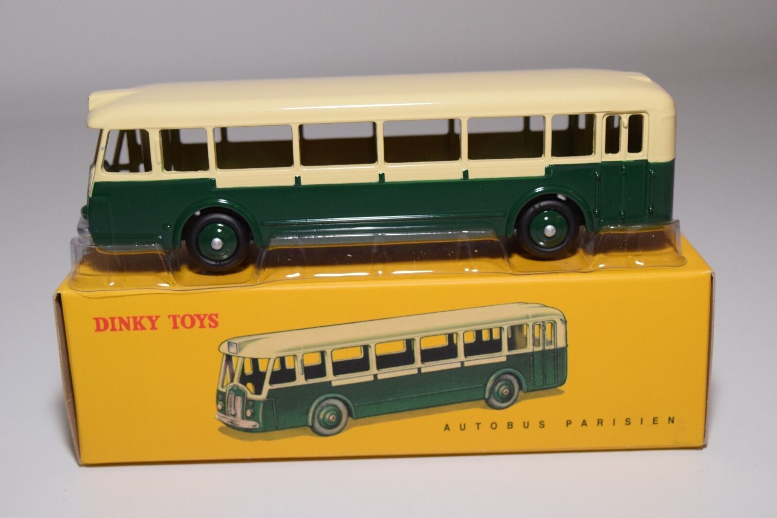 RARE DINKY TOYS PARISIEN BUS  MINT IN BOX SEALED