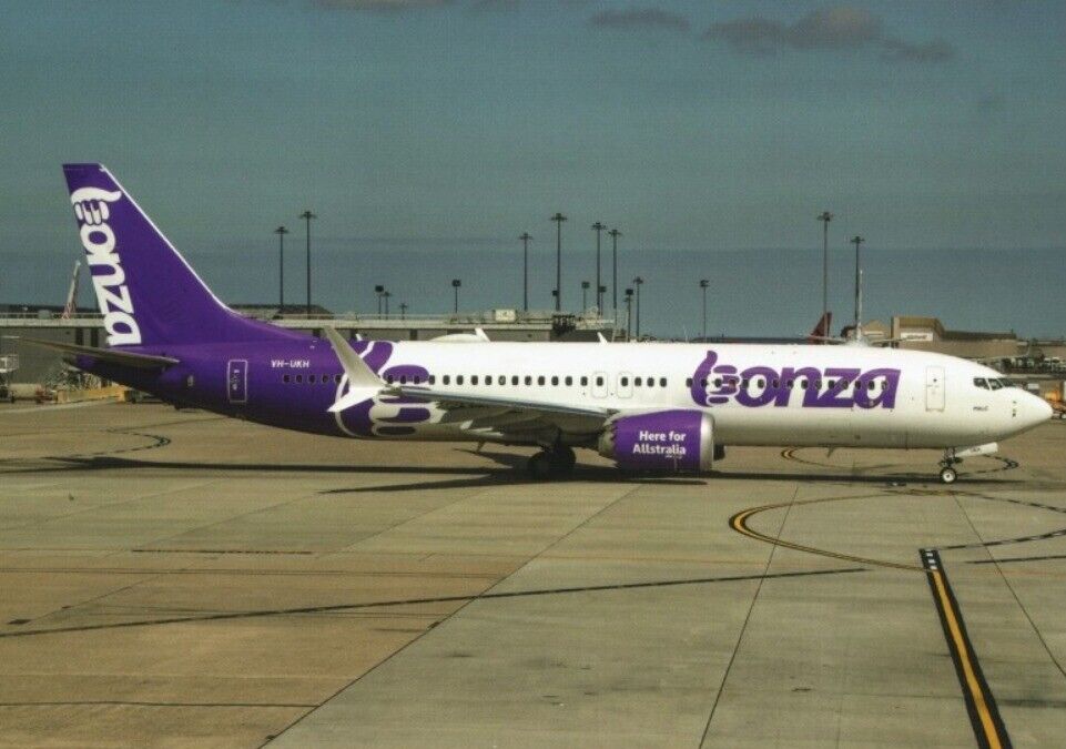 Bonza Airlines Boeing 737 MAX 8 VH-UKH @ Melbourne 2023 - postcard
