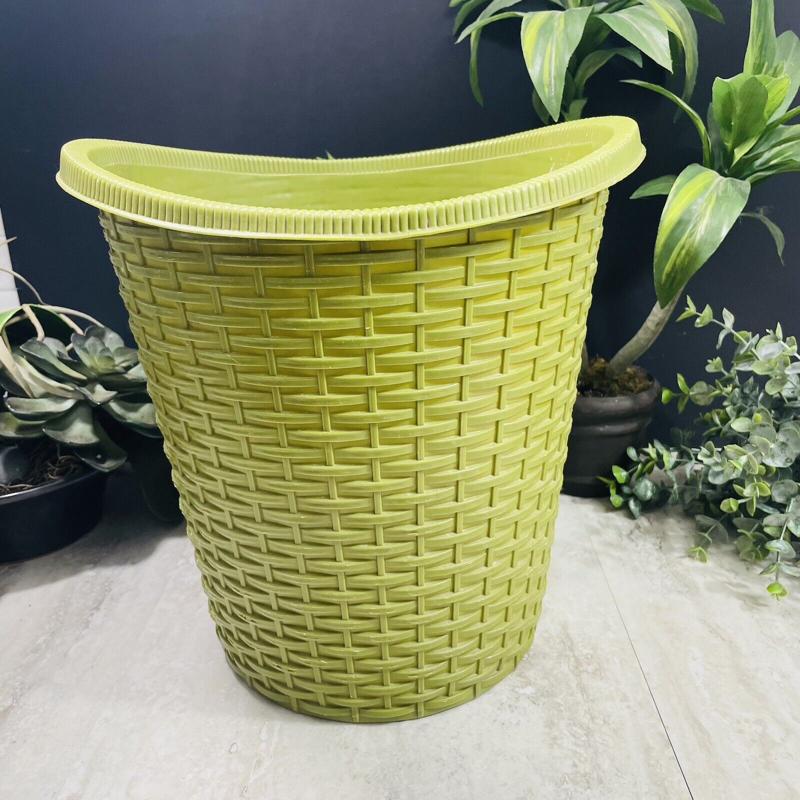 Vintage Avocado Green Plastic Trash Can Faux Basket Weave Design Waste FESCO MCM
