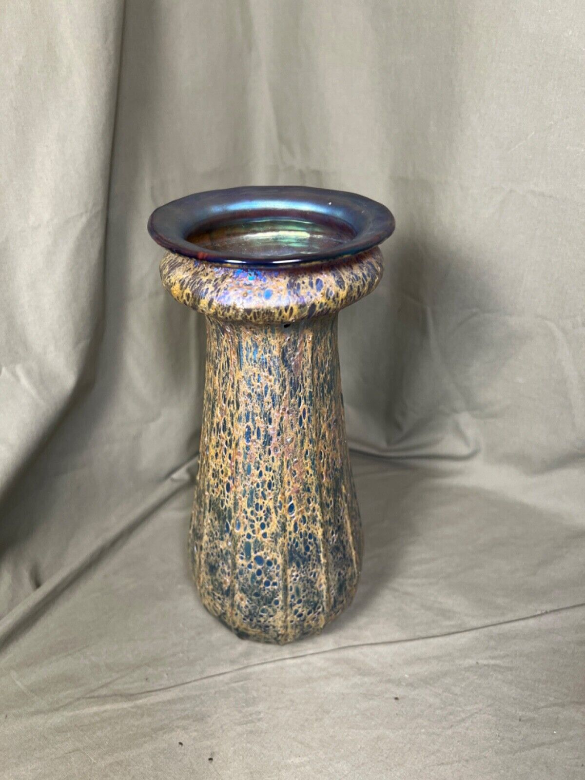 Vintage Chicago Art Glass Vase Iridescent #0346 No Damage & Signed