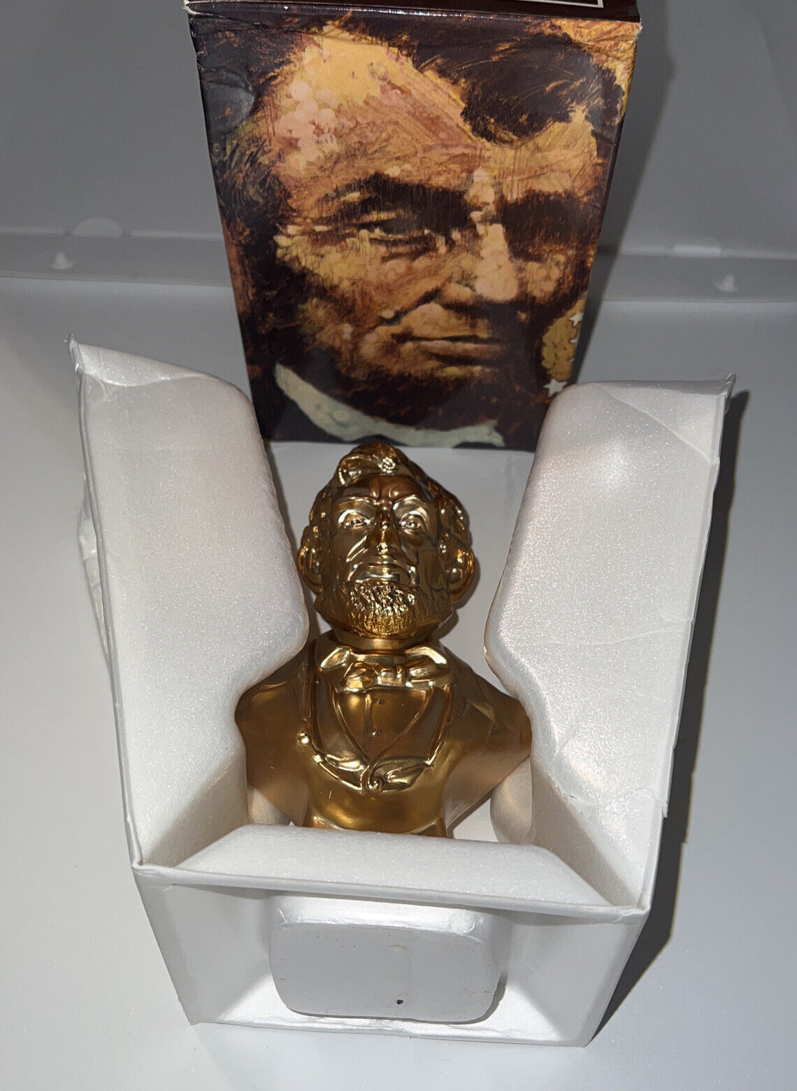Vintage President Abe Lincoln Avon Decanter Gold (Deep Woods) 1979 Full W/Box