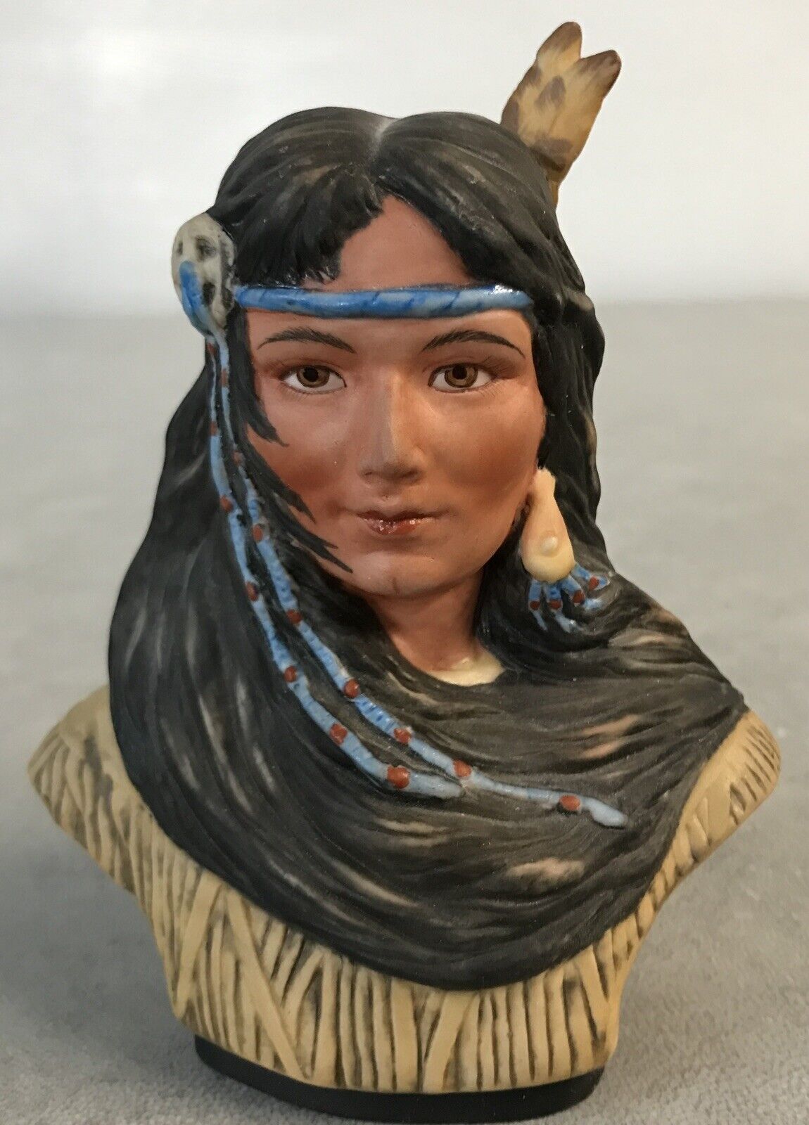 Pocahontas Porcelain Bust Figure Artist Gregory Perillo 1984 Vague 068/1500