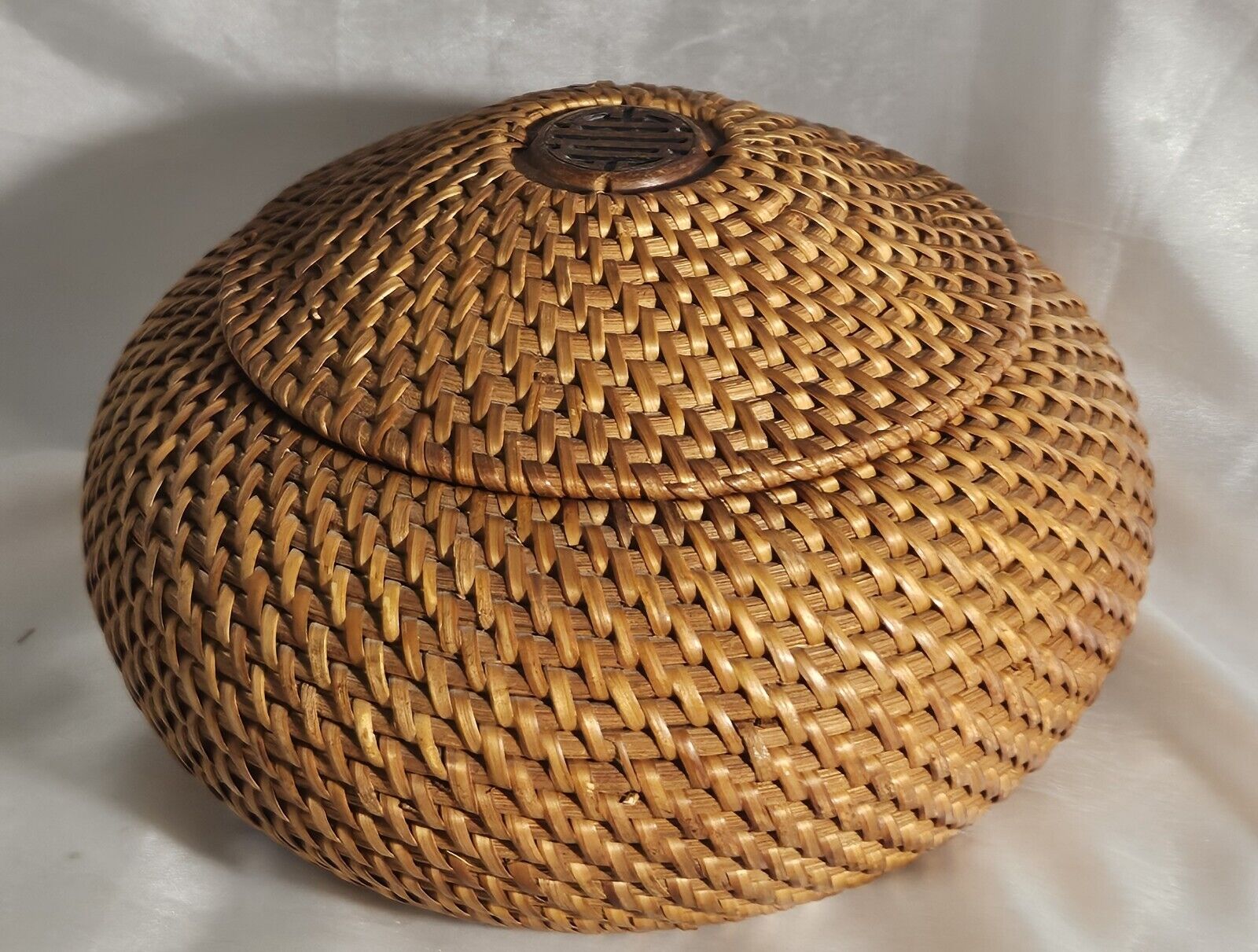 Vintage Woven Rattan Weave Basket With Lid Storage Lidded Trinket  