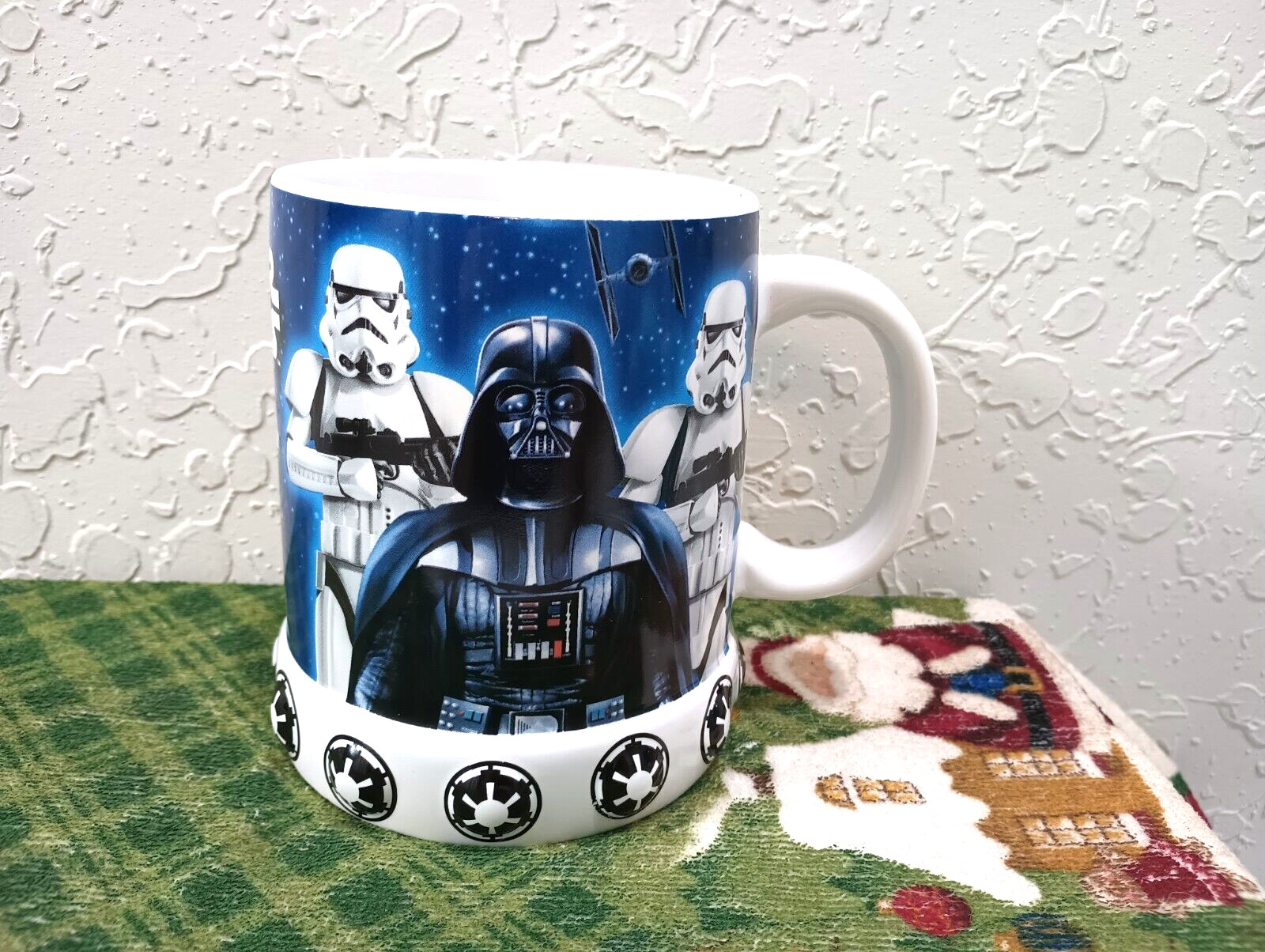Genuine Galerie STAR WARS 20 oz Coffee Mug w/Darth Vader, Luke, Leia, Yoda, R2D2