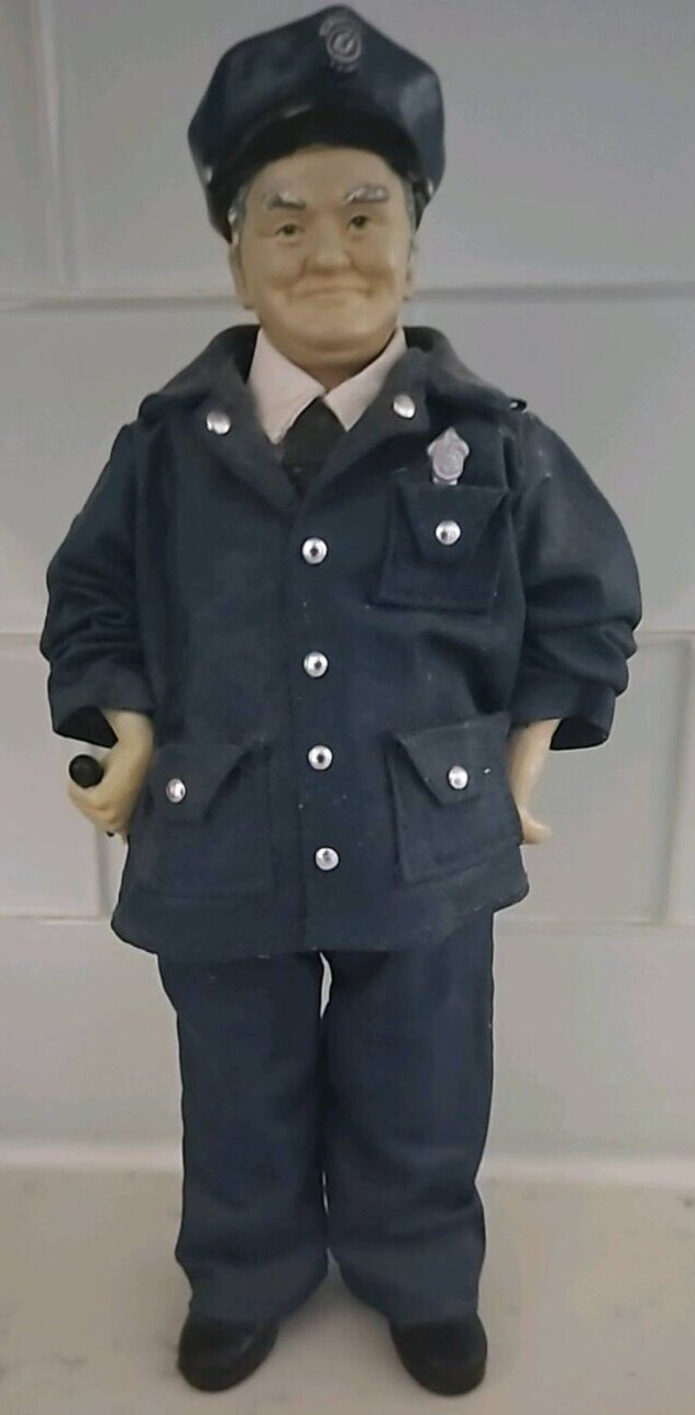 Clothique Possible Dreams Lifestyle Collection Policeman Guard Officer 1995 10”