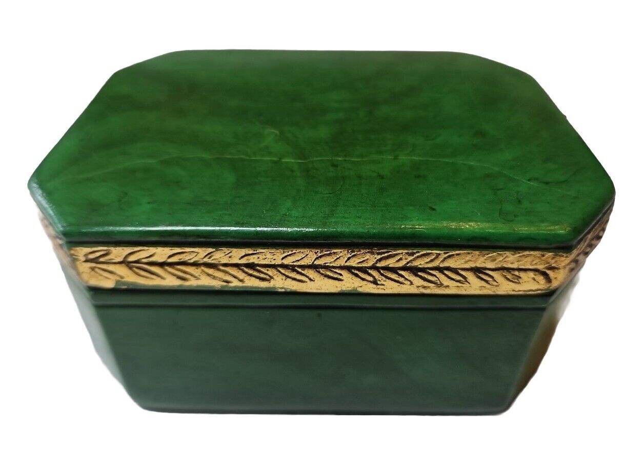 VINTAGE Borghese Green Trinket Box With Gold Trim On Lid 7\