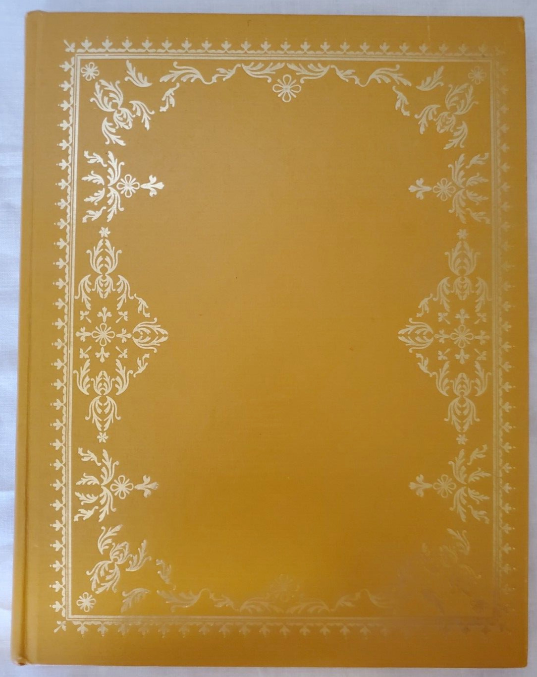 Vintage Avenel Scrapbook 190 Page Blank Deluxe Crafts Pictures Yellow 241897