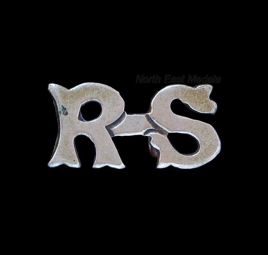 Interesting \'RS\' Royal Scots Officers Shoulder Title Badge by Jennens