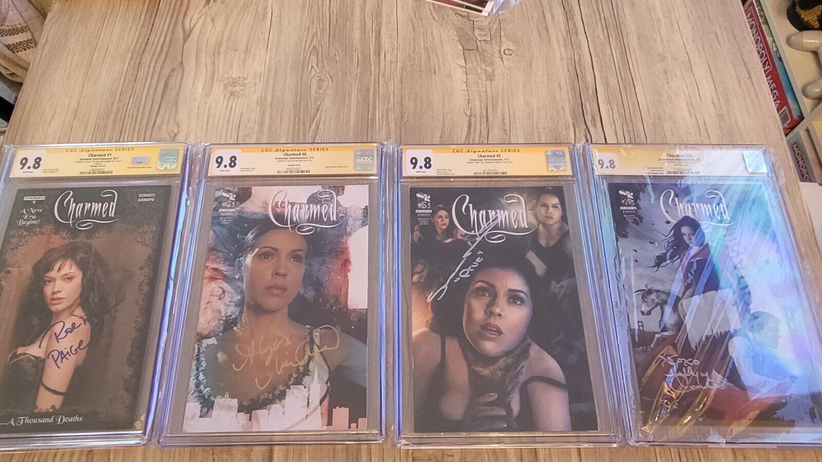 Charmed CGC 9.8 SS Cast Signed Alyssa Milano, Shannen Doherty Rose McGOWAN HOLLY