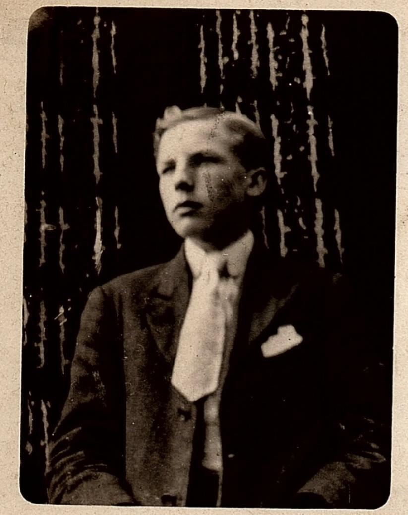 1908 WELL DRESSED YOUNG MAN TIOGA PENNSYLVANIA PHOTO RPPC POSTCARD 38-18