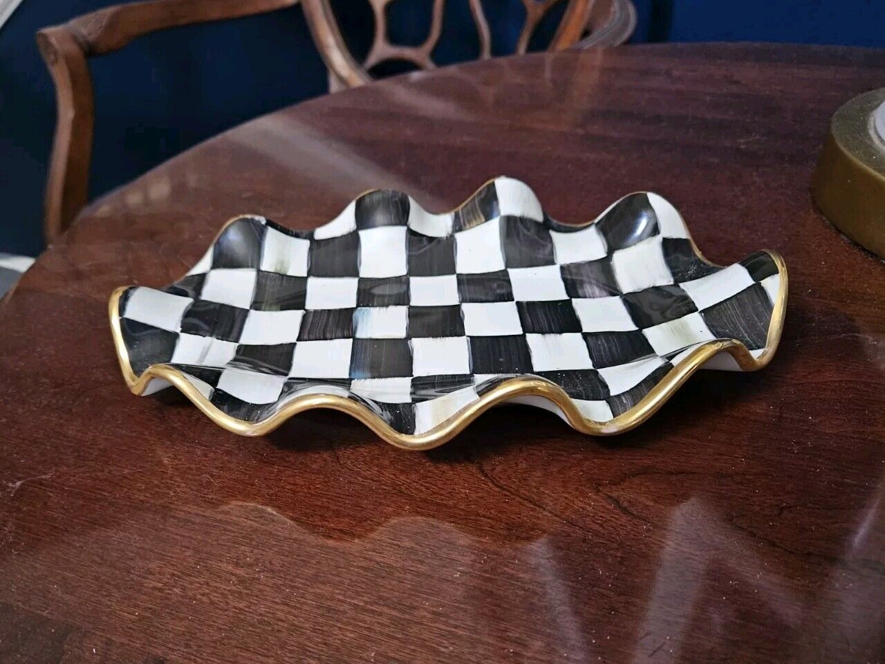 RARE MACKENZIE CHILDS OVAL FLUTED COURTLY CHECK CERAMIC SMALL PLATE TRAY DISH