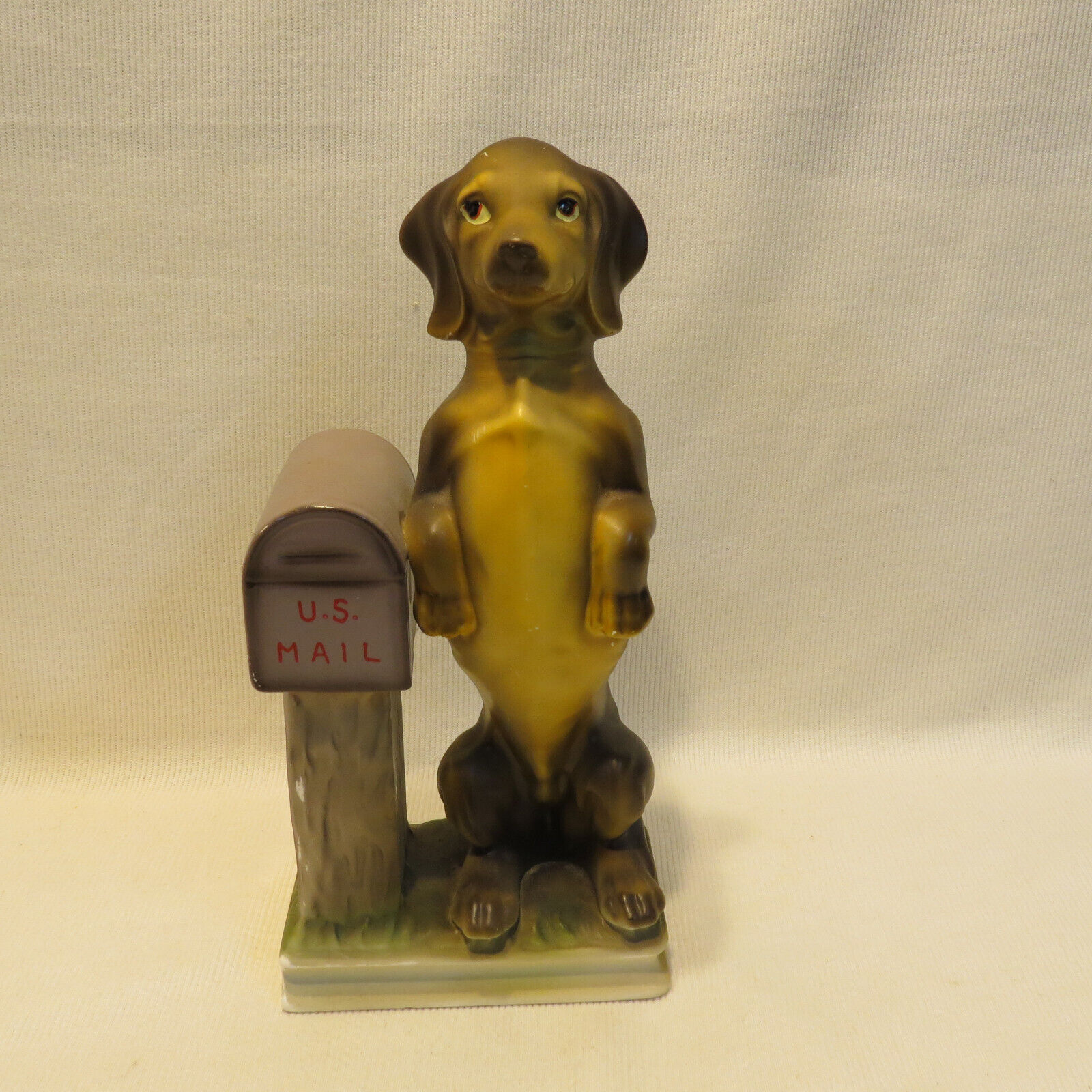 VINTAGE HTF Painted Begging Dachshund Puppy Dog By Mailbox Porcelain 10\