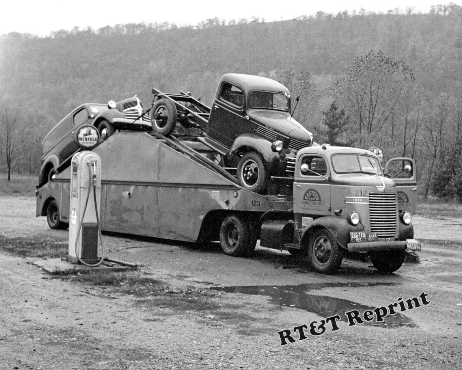 Photograph  Buffalo Eastern Auto Transport Car Carrier  Year 1941  8x10