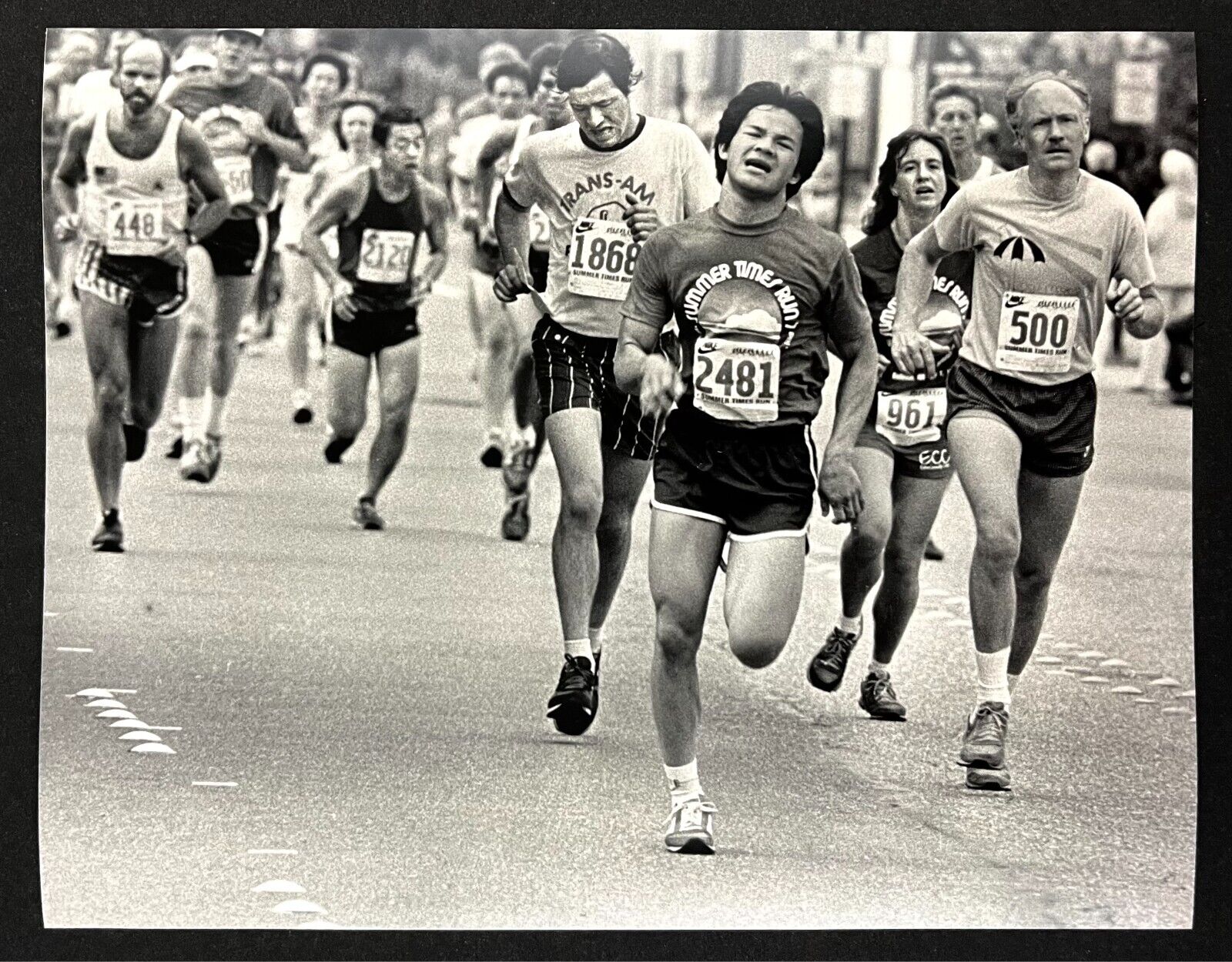 1987 Bellevue Square WA Summer Times Run-7 Race Finish Line Vintage Press Photo