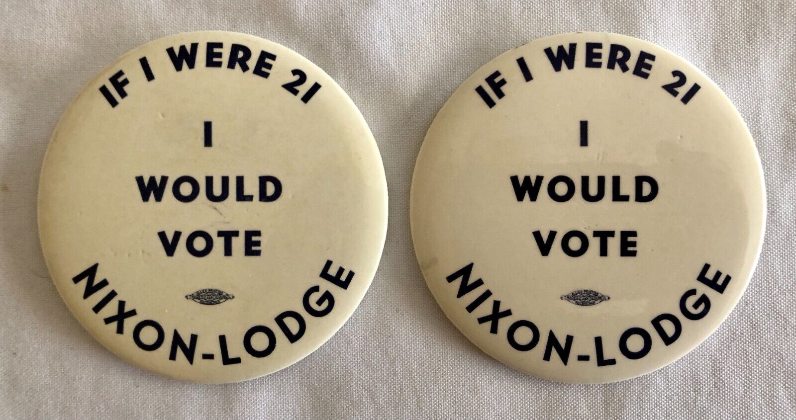 NIXON 1960 TWO DIFFERENT BACKINGS ON SAME DESIGN CAMPAIGN BUTTONS 
