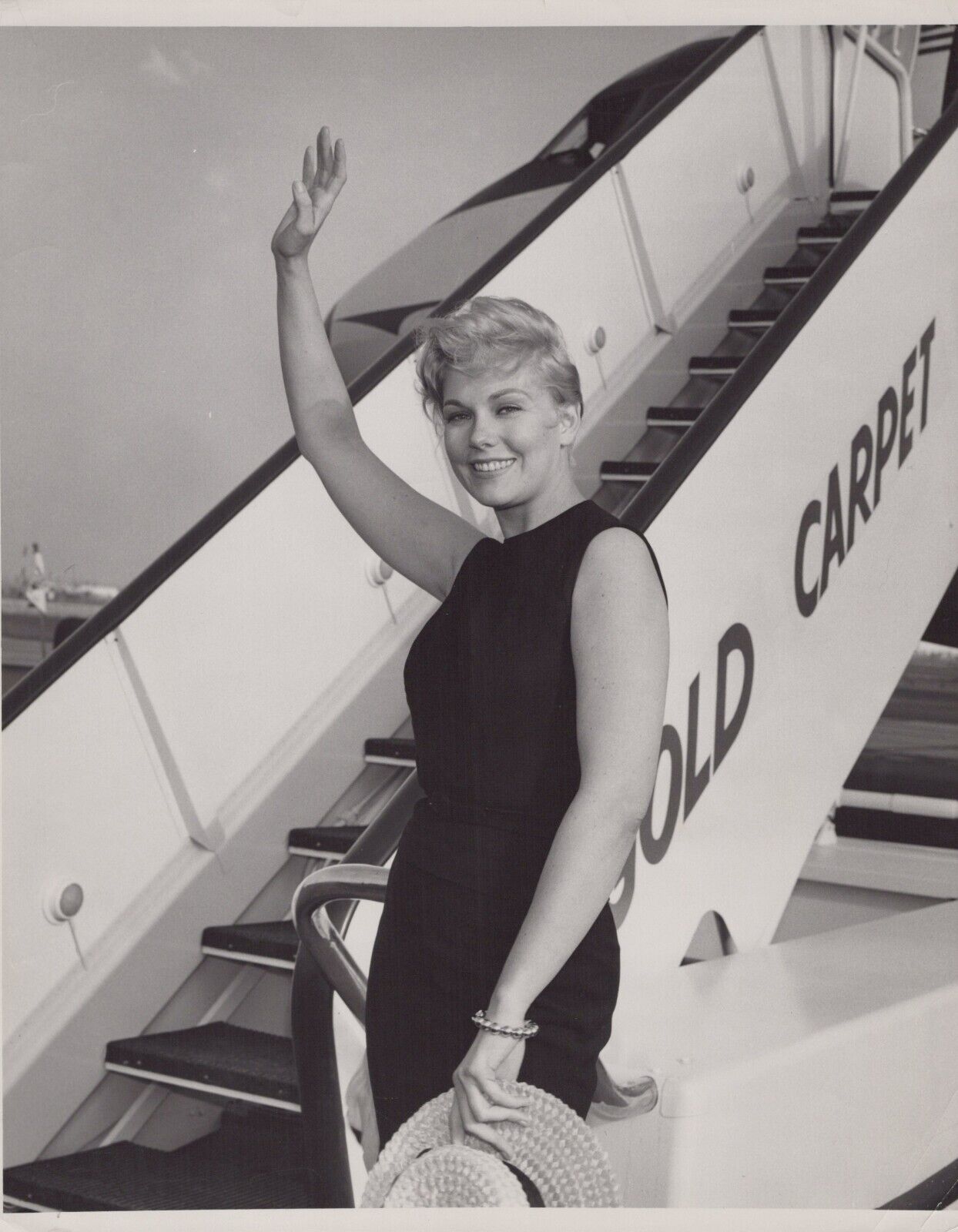 Kim Novak (1950s) ❤ Hollywood beauty - Golden Age - Glamorous Pose Photo K 177
