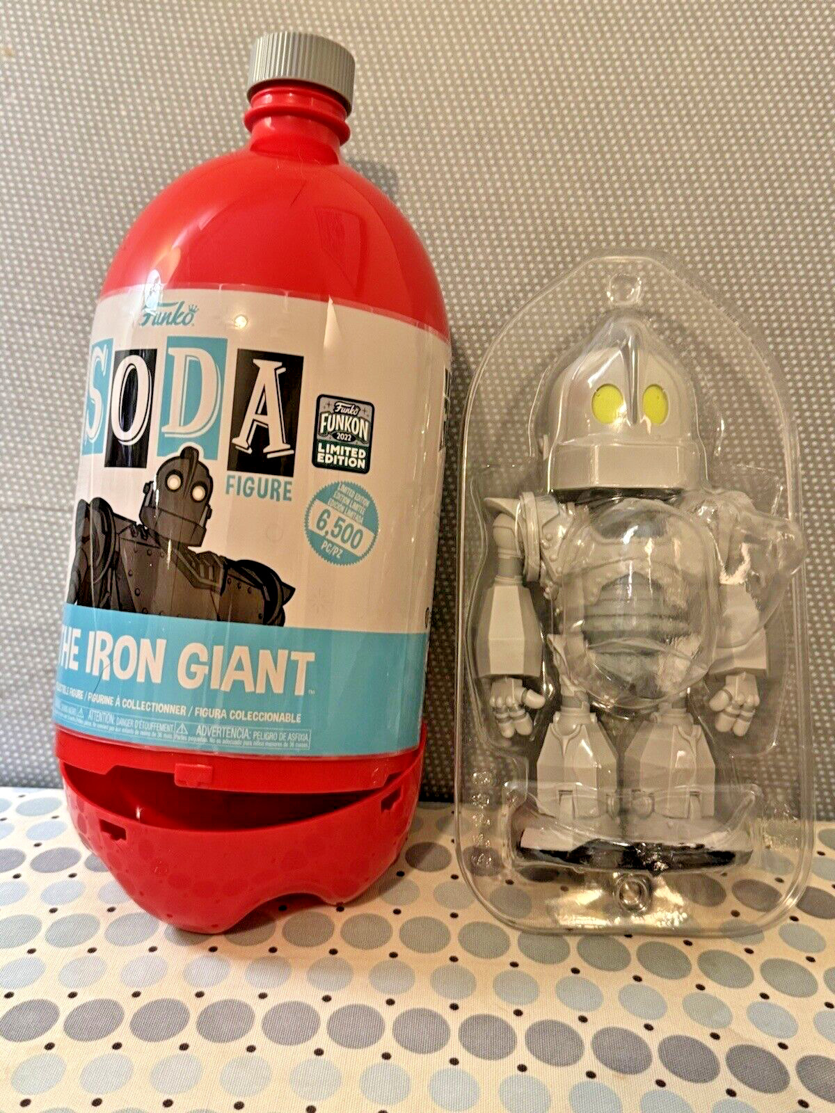 Funko 3 Liter Soda The Iron Giant COMMON Funkon Exclusive LE 6500