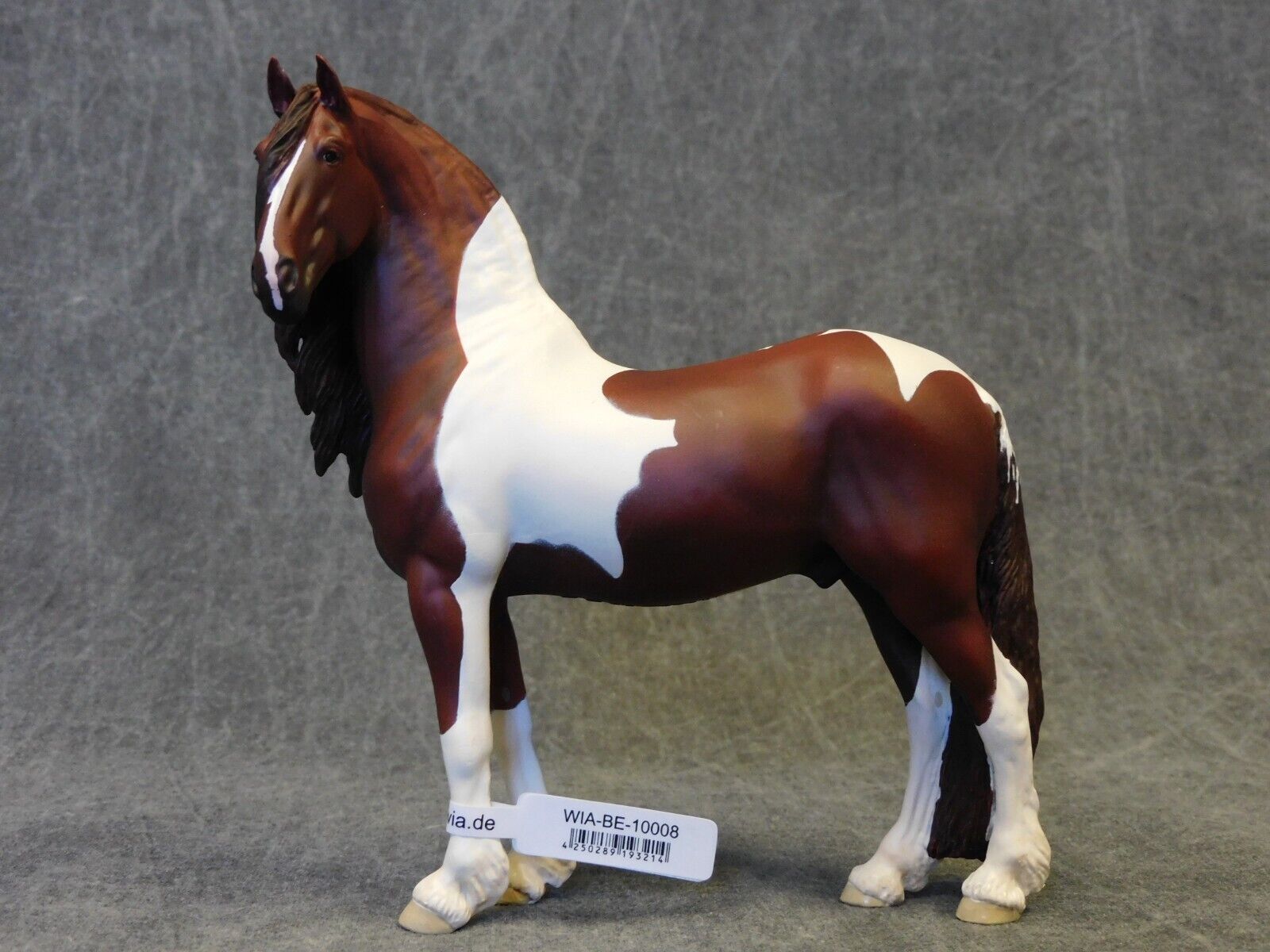 WIA NEW * Niklas Chestnut Pinto Friesian Stallion * Eberl 1:18 Scale Model Horse