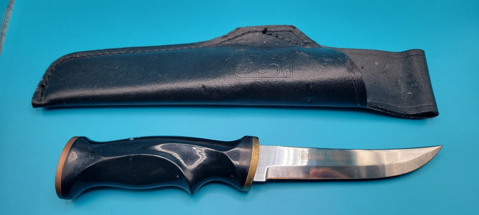 Vintage Sandvik of SWEDEN Stainless Steel Hunting KNIFE with Sheath