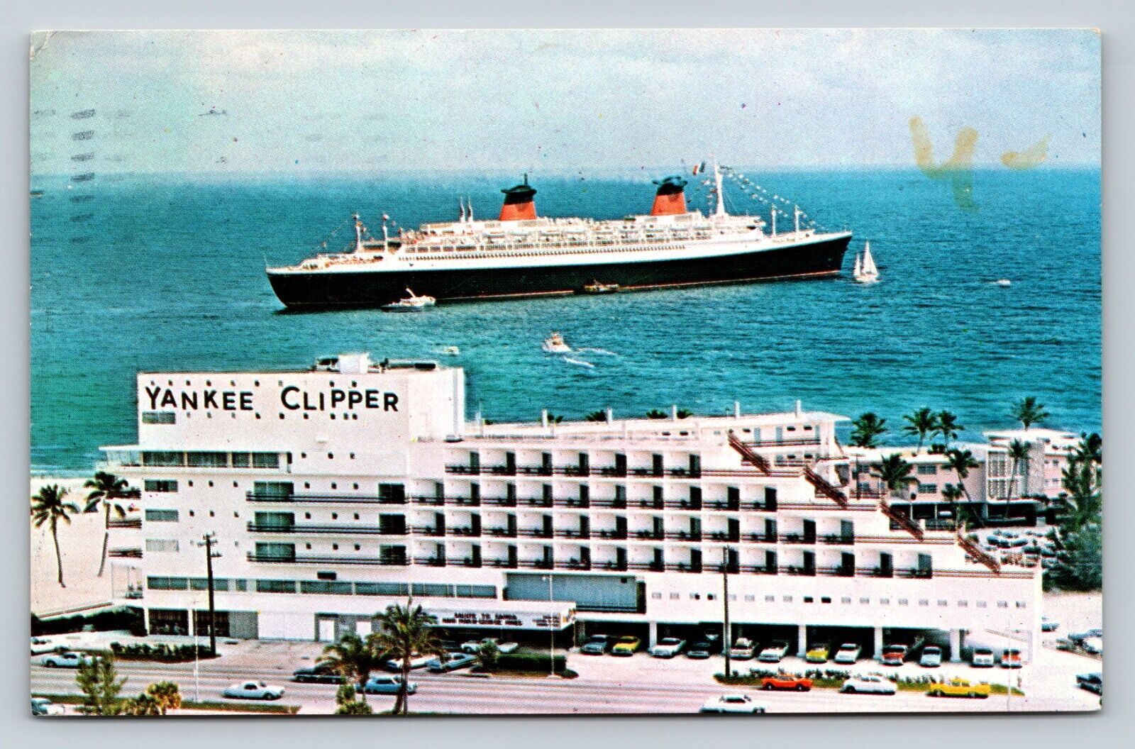 c1967 Yankee Clipper Hotel w/ S.S. France Background, Ft. Lauderdale FL Postcard