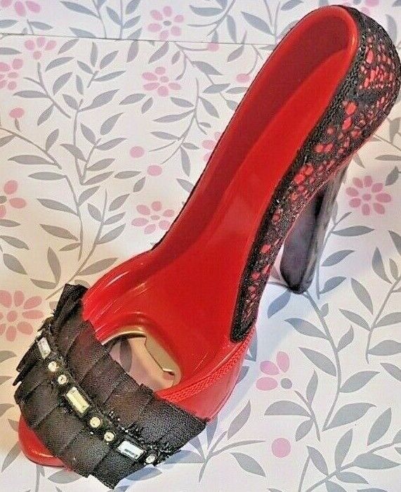GREEN EARTH HIGH HEAL STILETTO SHOE BOTTLE OPENER RED RESIN WITH LACE COVERING