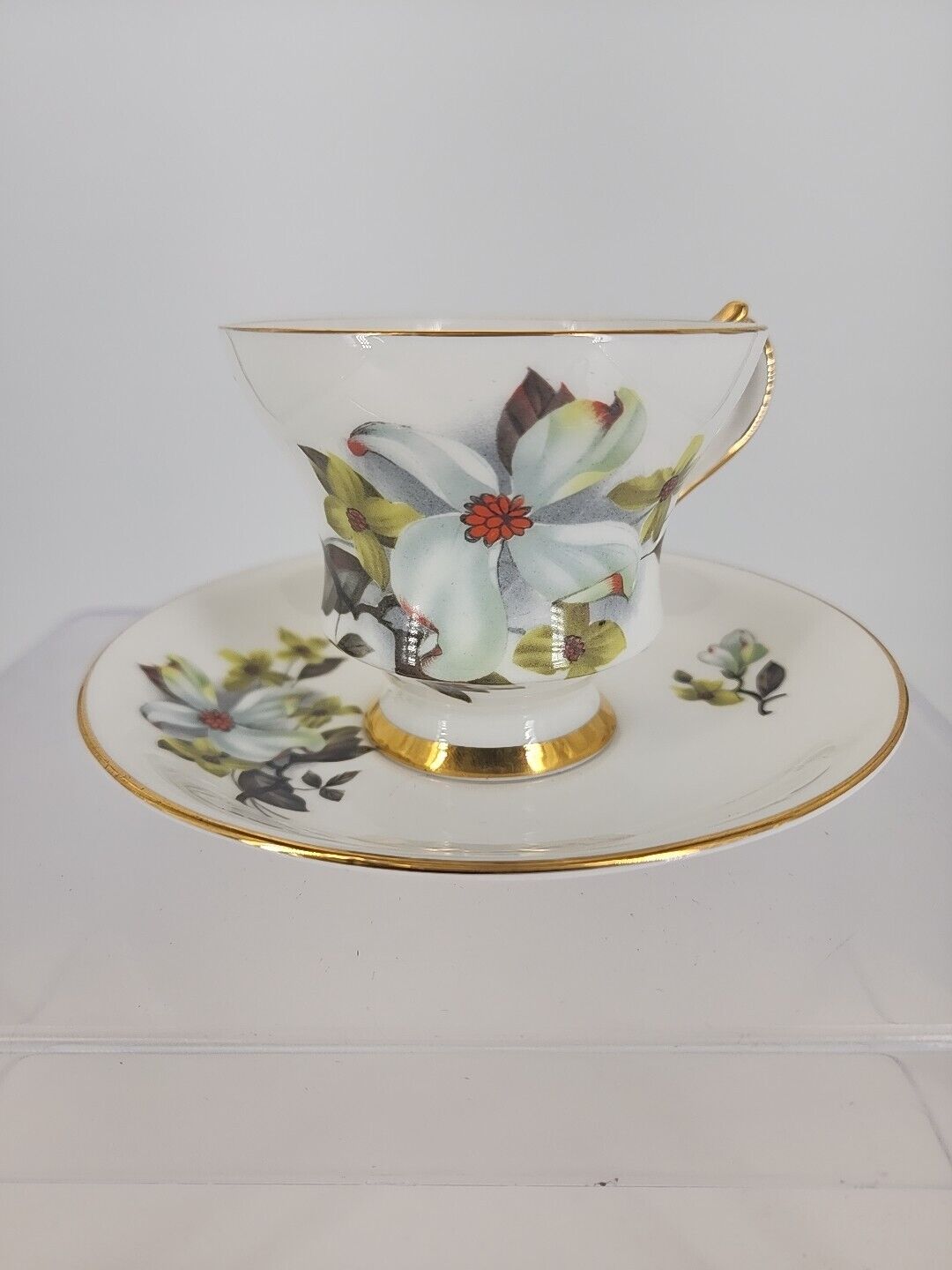 Windsor Canada\'s Centennial 1867-1967 Tea Cup Saucer England Bone China Dogwood 