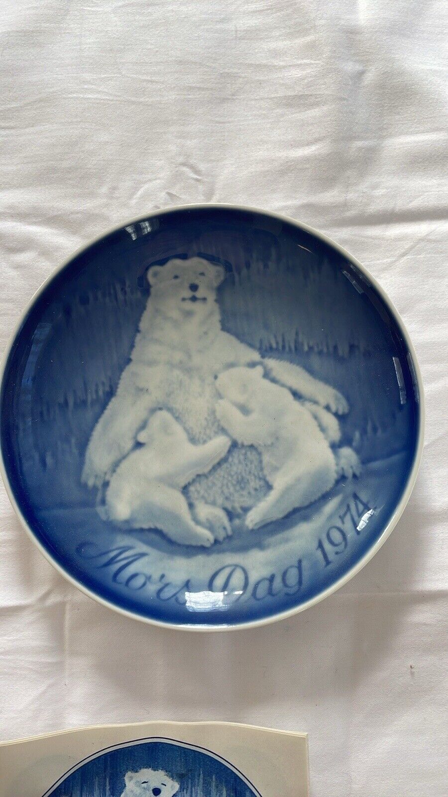 Mothers Day “   Mama Bear And Cubs Copenhagen Porcelain Plate