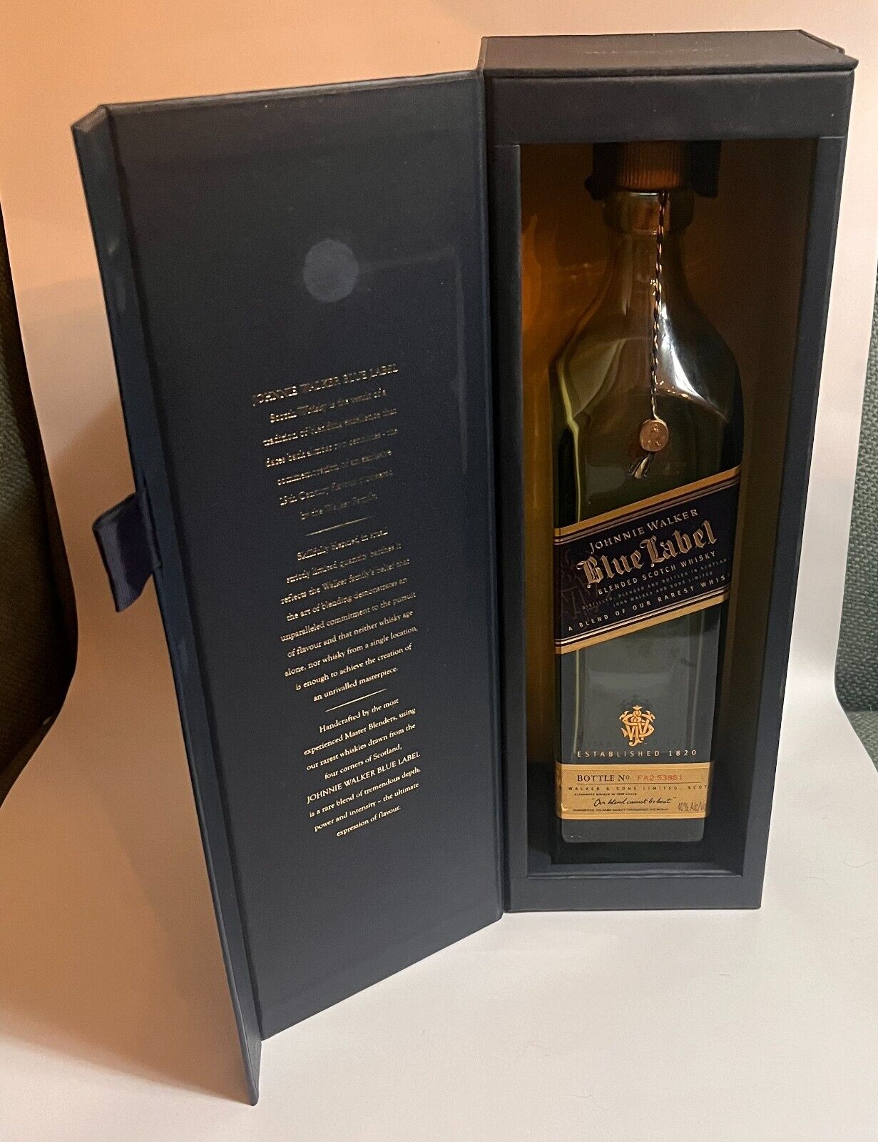 Johnnie Walker Blue Label Scotch 750ml Bottle & Display Box EMPTY