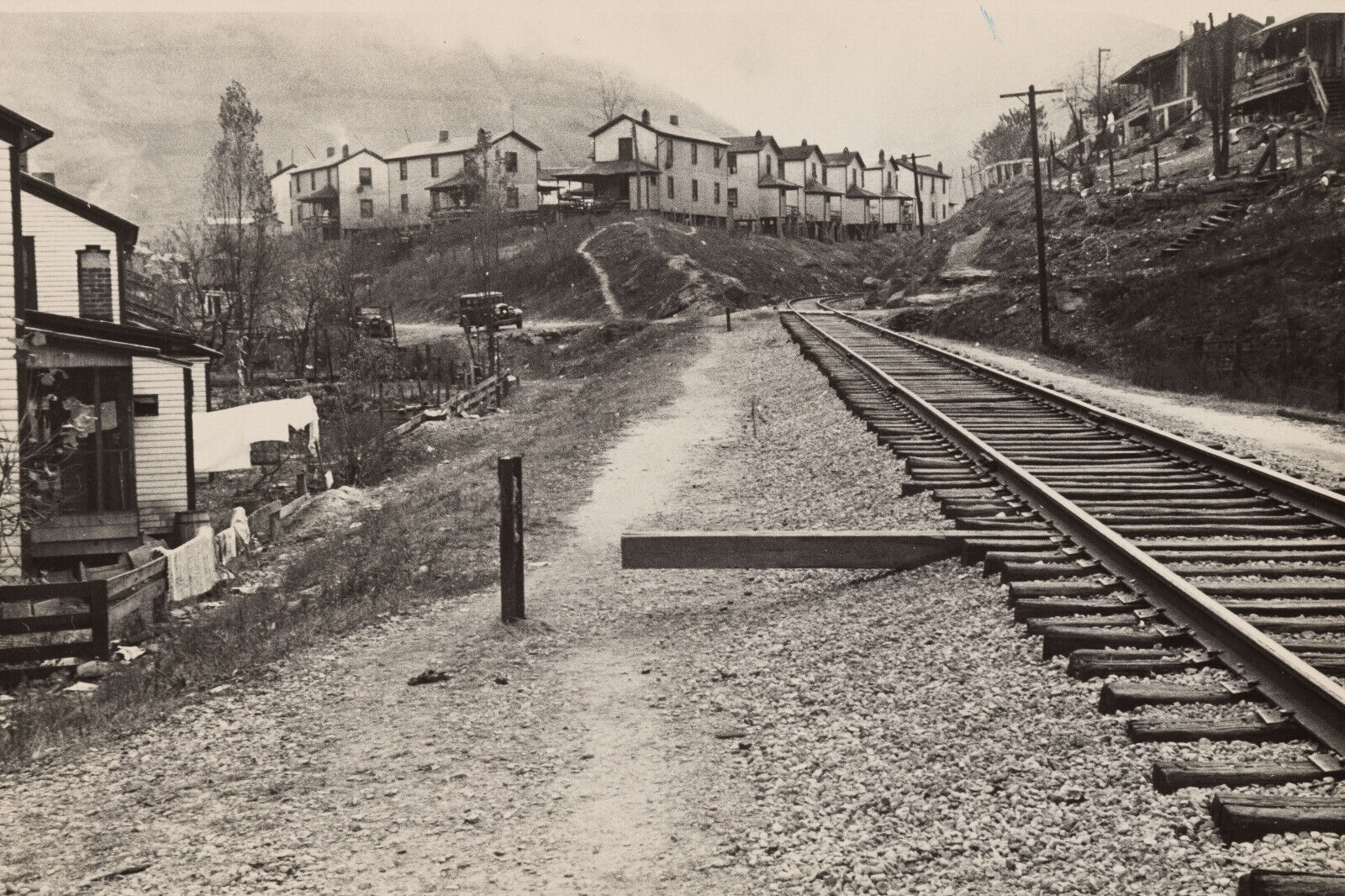 Old 4X6 Photo, 1930's Omar, West Virginia, Street Scene, Train tracks 5339954