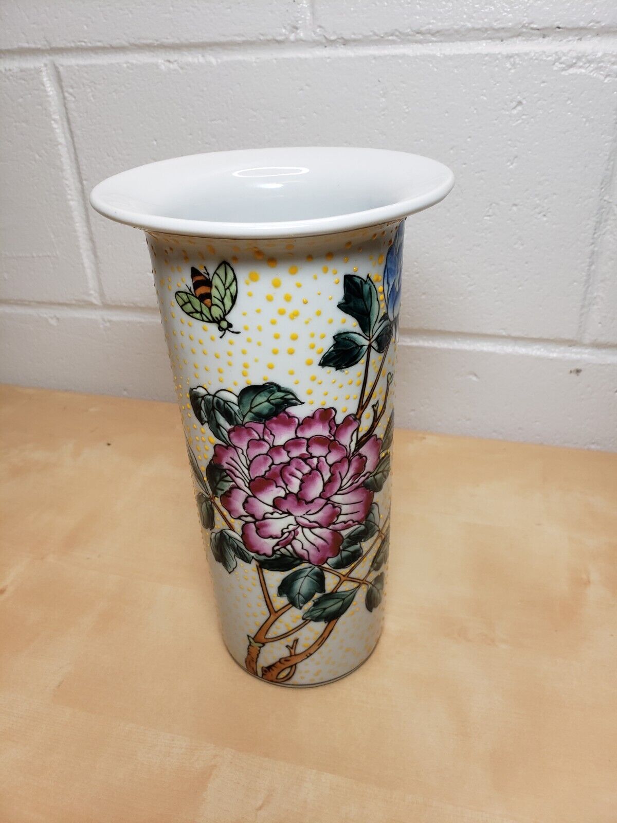 Vintage Hand Painted Floral & Bee Pattern Porcelain Vase Raised Texture     ...