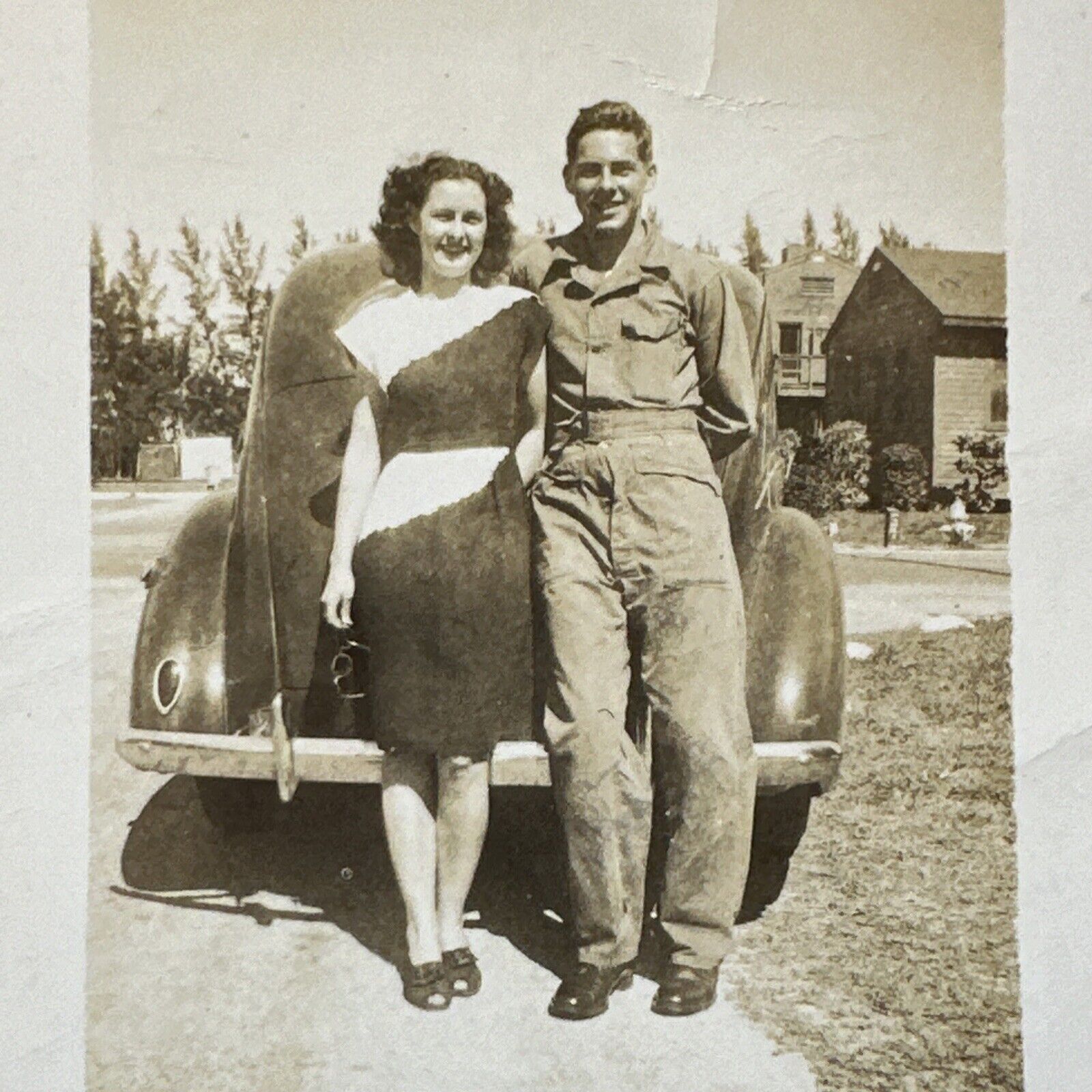 Young Love VINTAGE PHOTO Original Snapshot Attractive Couple Soldier￼ 1940s