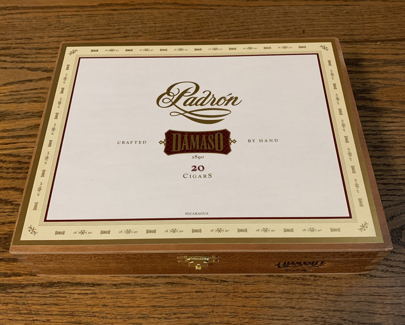 PADRON DAMASO Number 15 WOOD CIGAR BOX - BEAUTIFUL 9”x7”x2” Excellent Condition