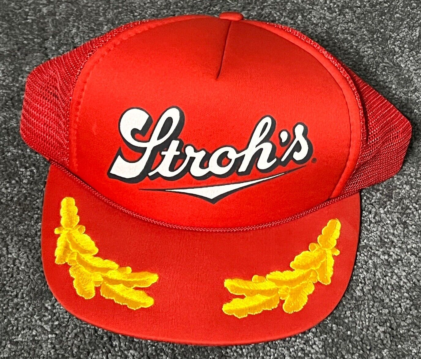 Stroh’s Beer Vintage White Red Mesh Trucker Foam Hat Cap Snapback Adjustable NOS