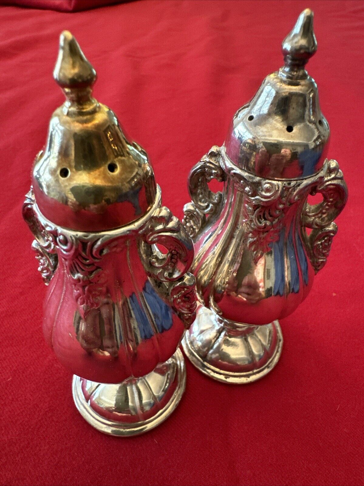 Vintage Wallace Silverplated Baroque Salt and Pepper Shakers 5” With Silver Bag