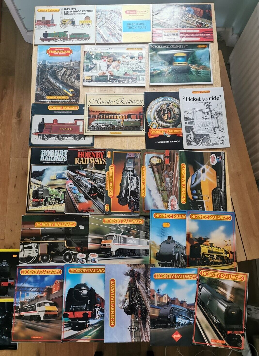 Model Railway Collectors Catalogues & Magazines Hornby Tri-Ang Mixed 40 Editions