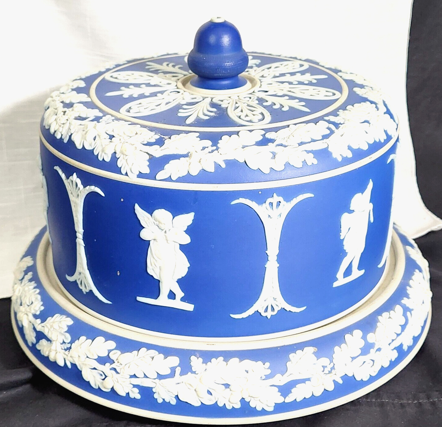 ANTIQUE DUDSON, WEDGWOOD STYLE, DARK BLUE JASPERWARE CAKE PLATE/CHEESE DOME