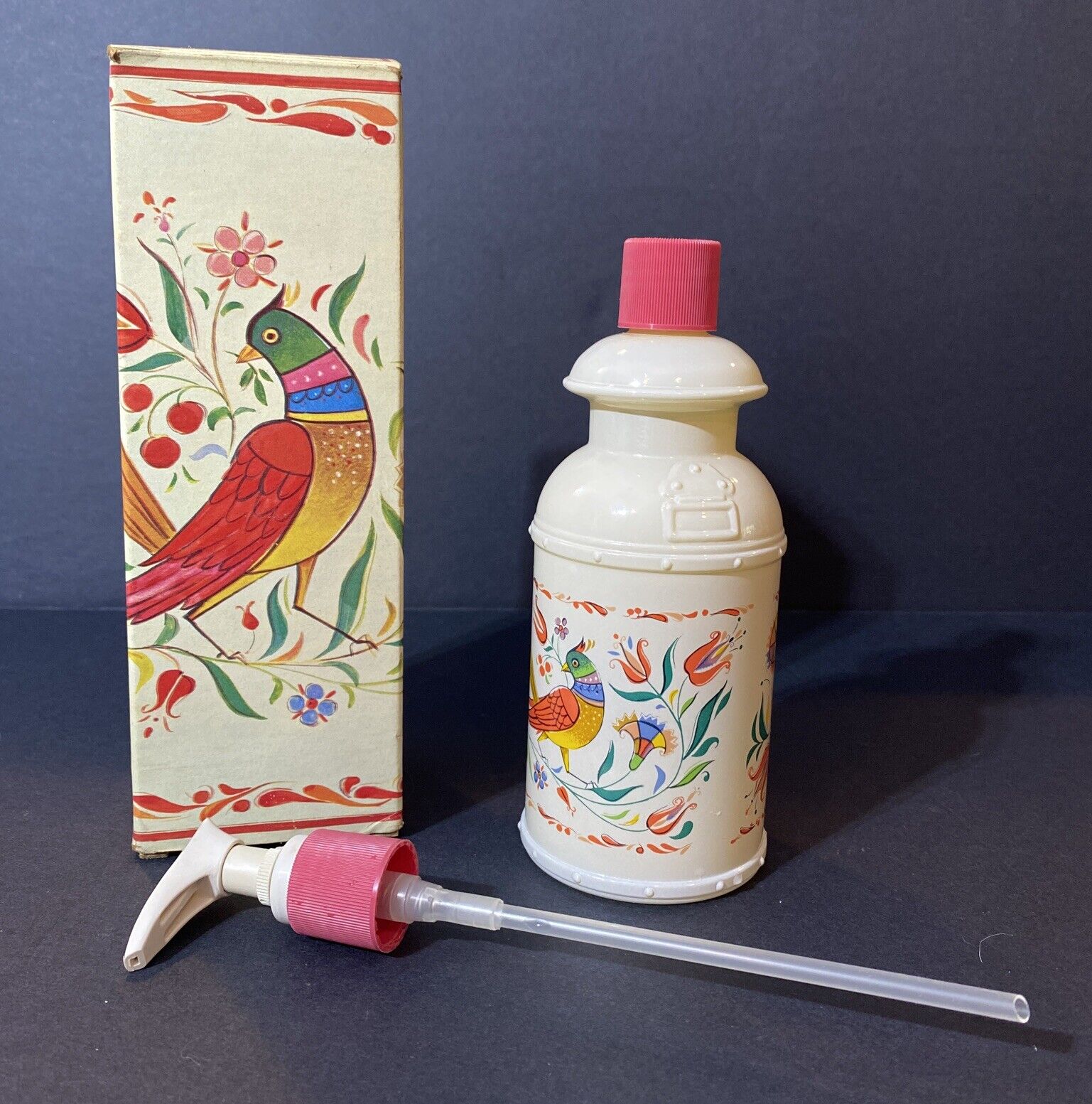 Vintage Avon 1978  Country  Creamery Soap/Lotion Dispenser New In Box