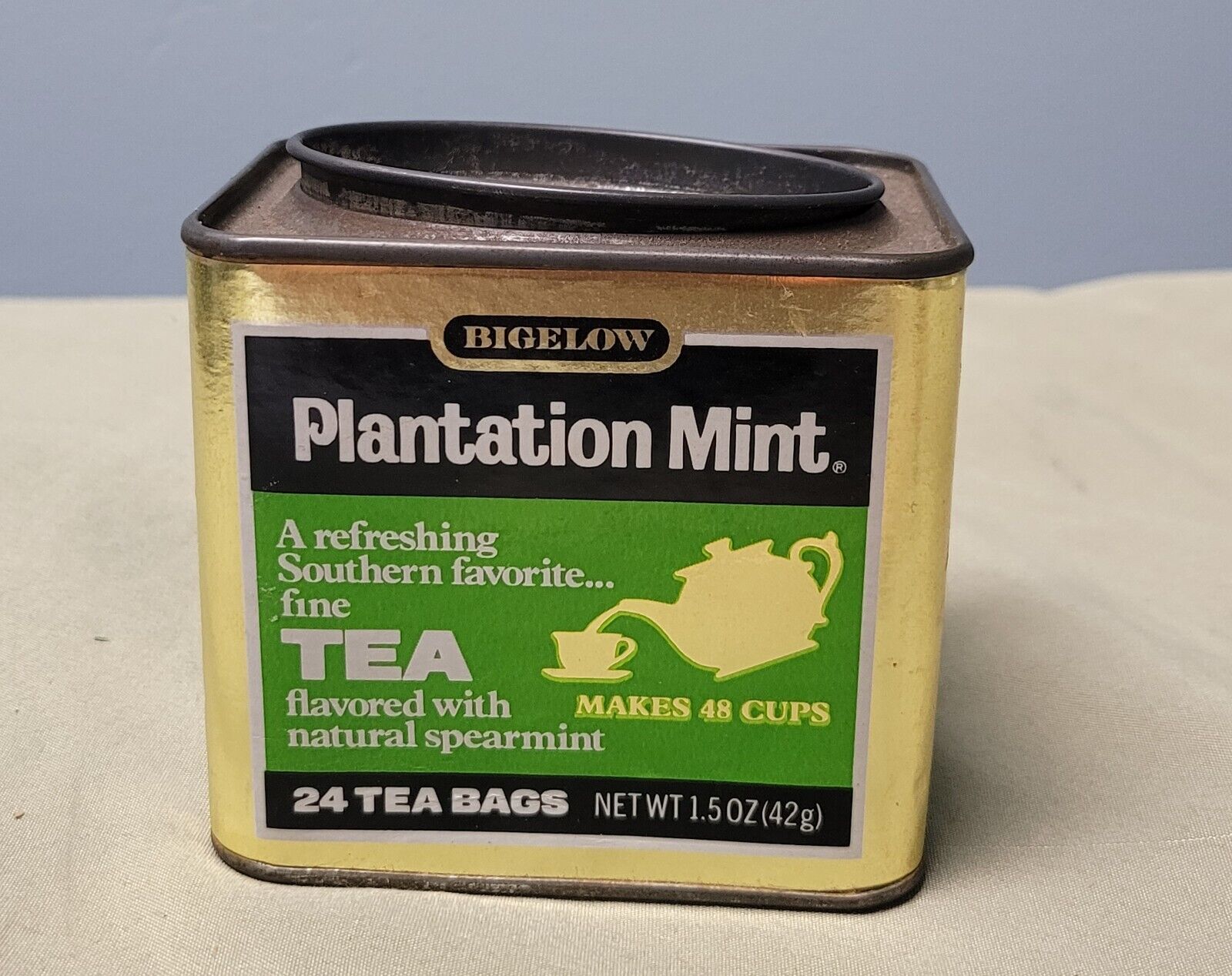 Vintage Bigelow Plantation Mint Tea Collector Tin