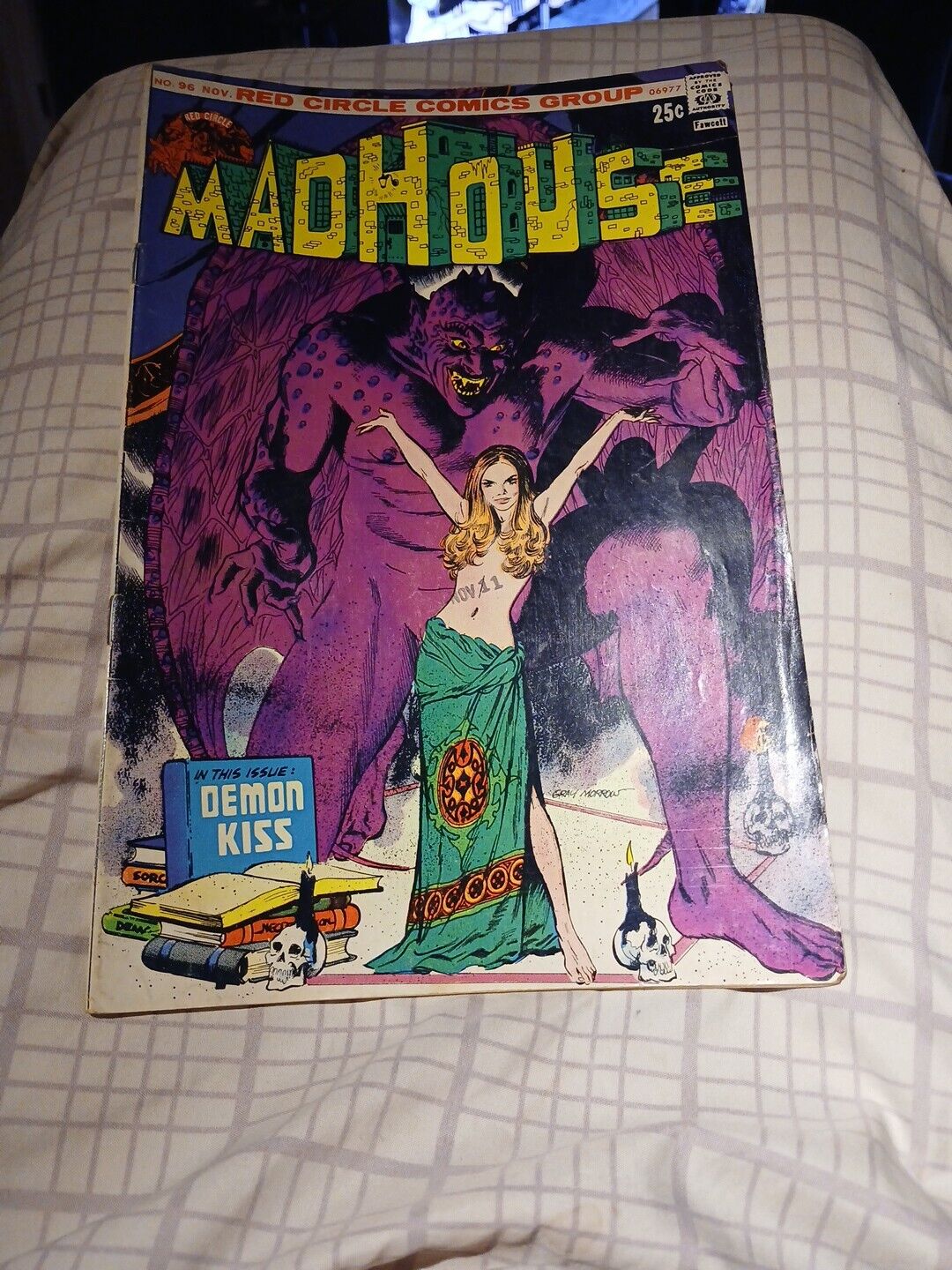 Madhouse #96 Bronze Age Horror 1974 Classic Morrow Cover Red Circle Bad Girl Art